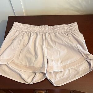 GAIAM Women's Cream Athletic Shorts